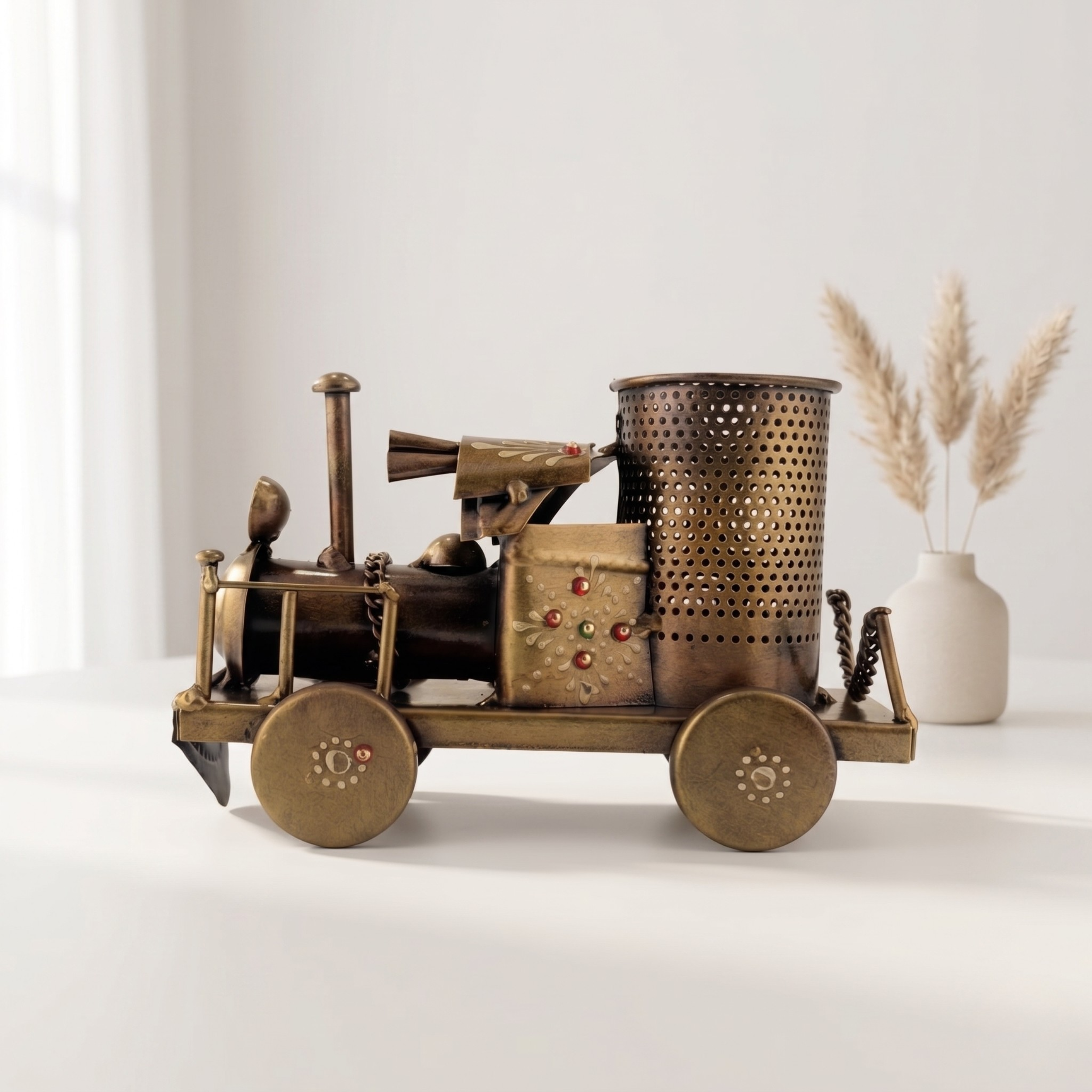 Creative Train Pen Holder – Perfect Desk Gift for Office �