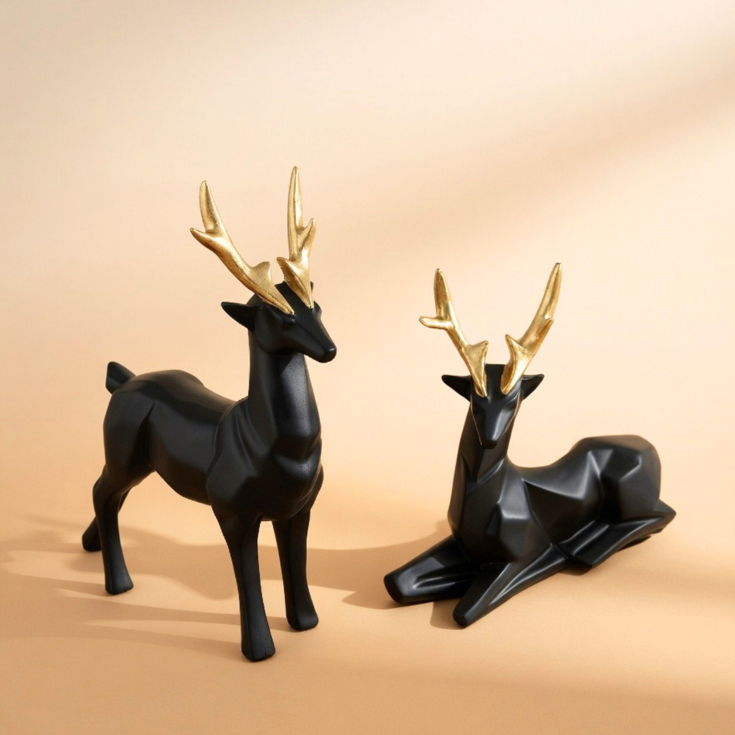 Modern Black Deer Figurine Set – Nordic Minimalist Home Decor Sculpture