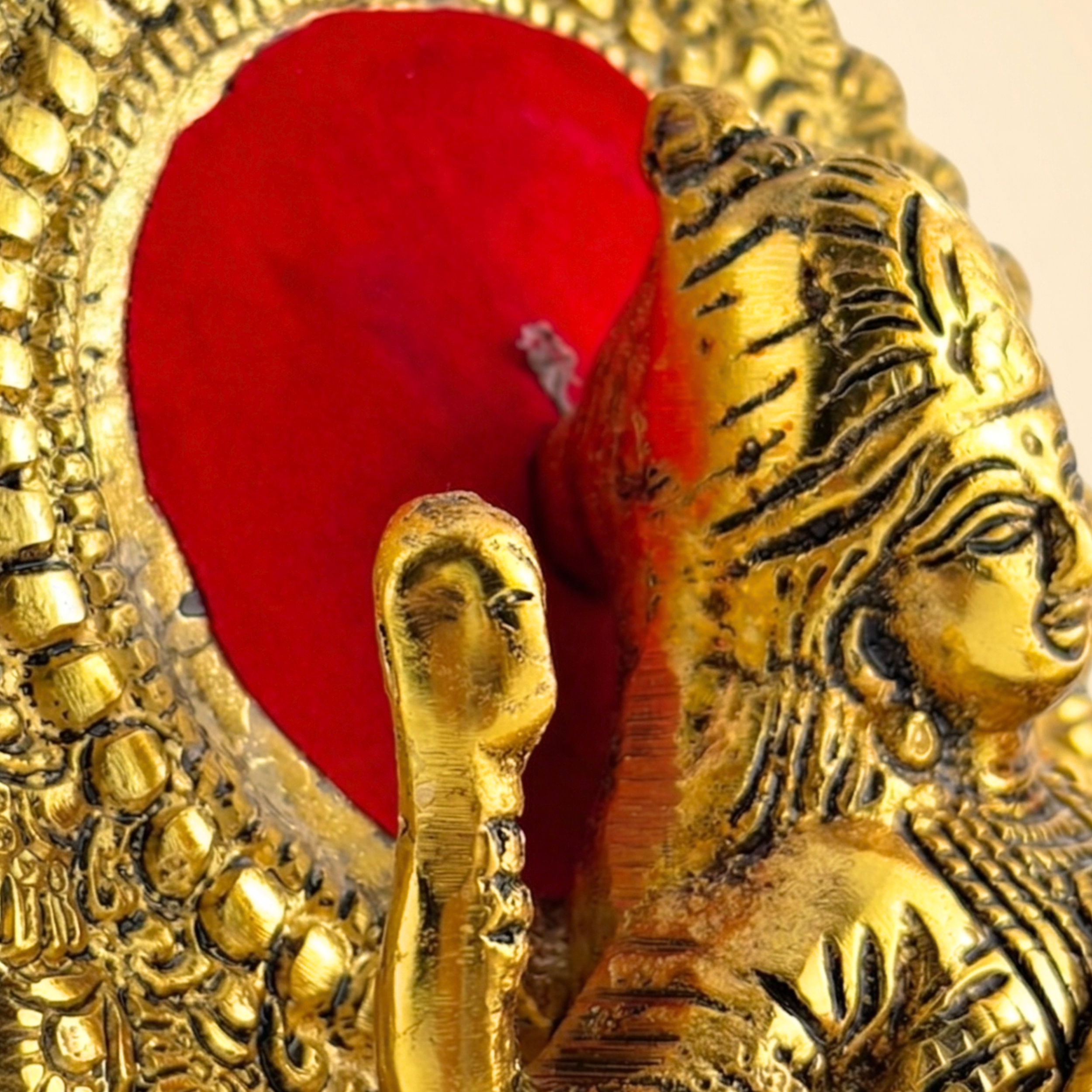 Gulabi Craft Handcrafted Saraswati Maa Idol – Antique Gold Metal Statue for Pooja Room, Study Decor & Gifting