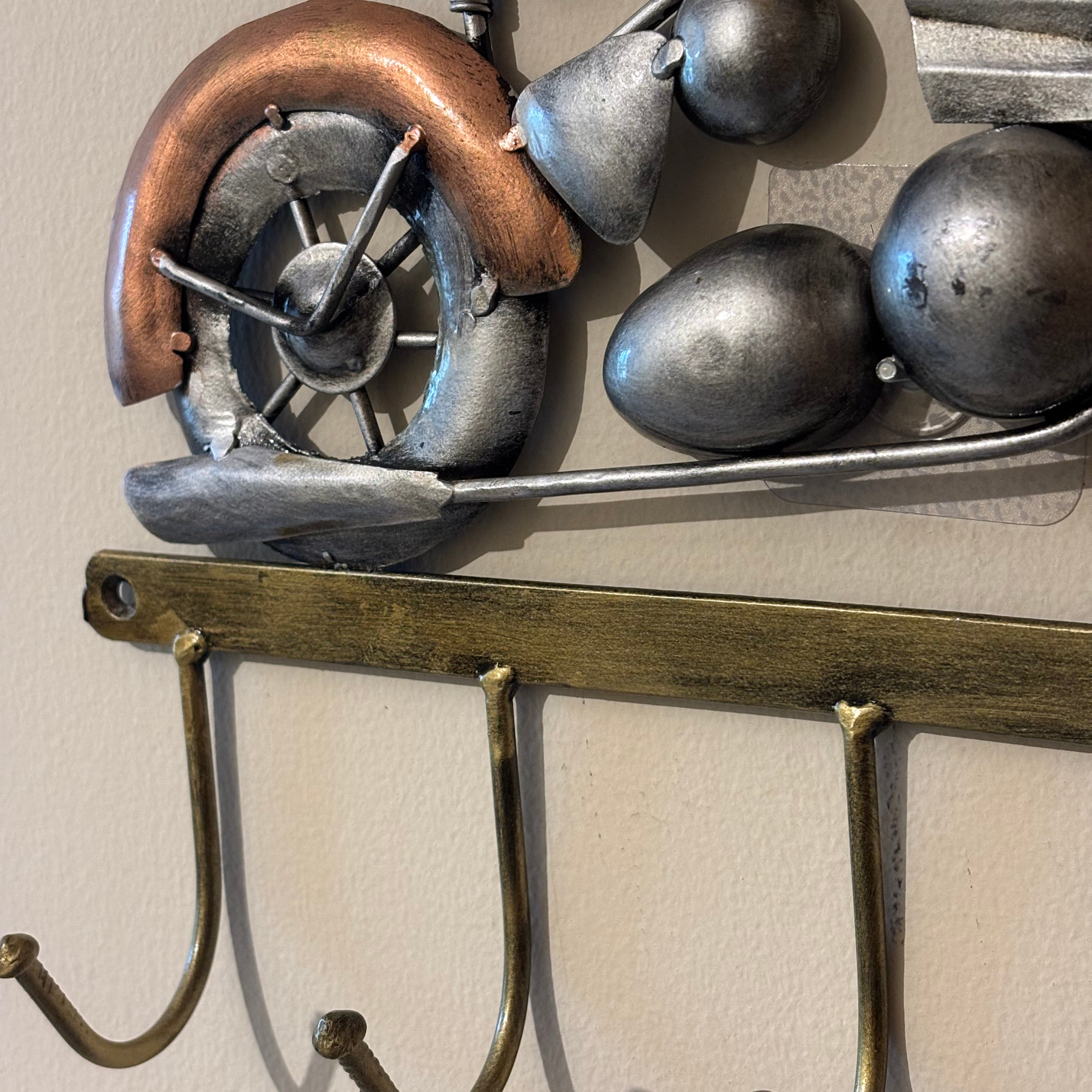 Handcrafted Vintage Bike Key Holder – Rustic Metal Motorcycle Wall Hook for Home Decor & Gifting | Gulabi Craft