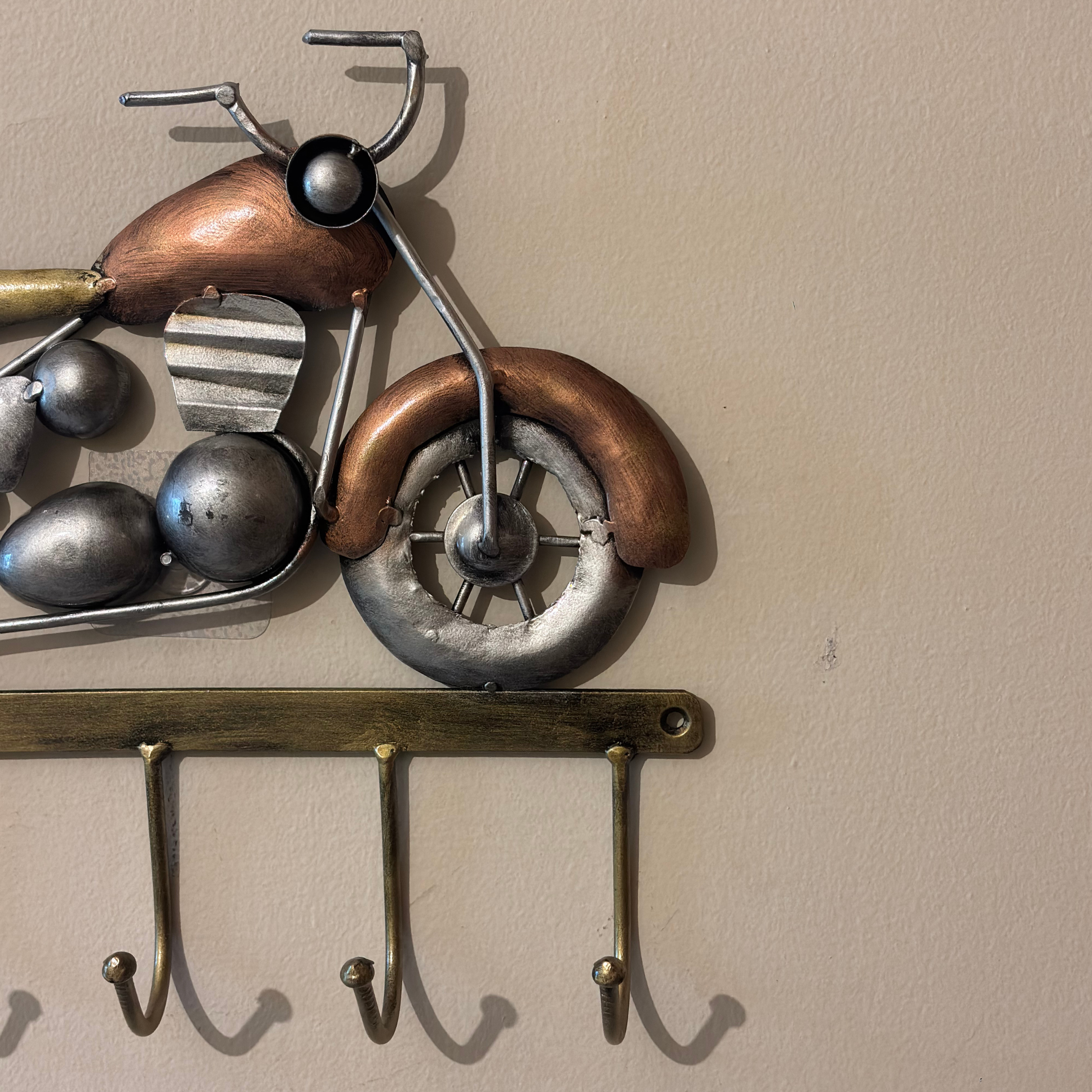 Handcrafted Vintage Bike Key Holder – Rustic Metal Motorcycle Wall Hook for Home Decor & Gifting | Gulabi Craft