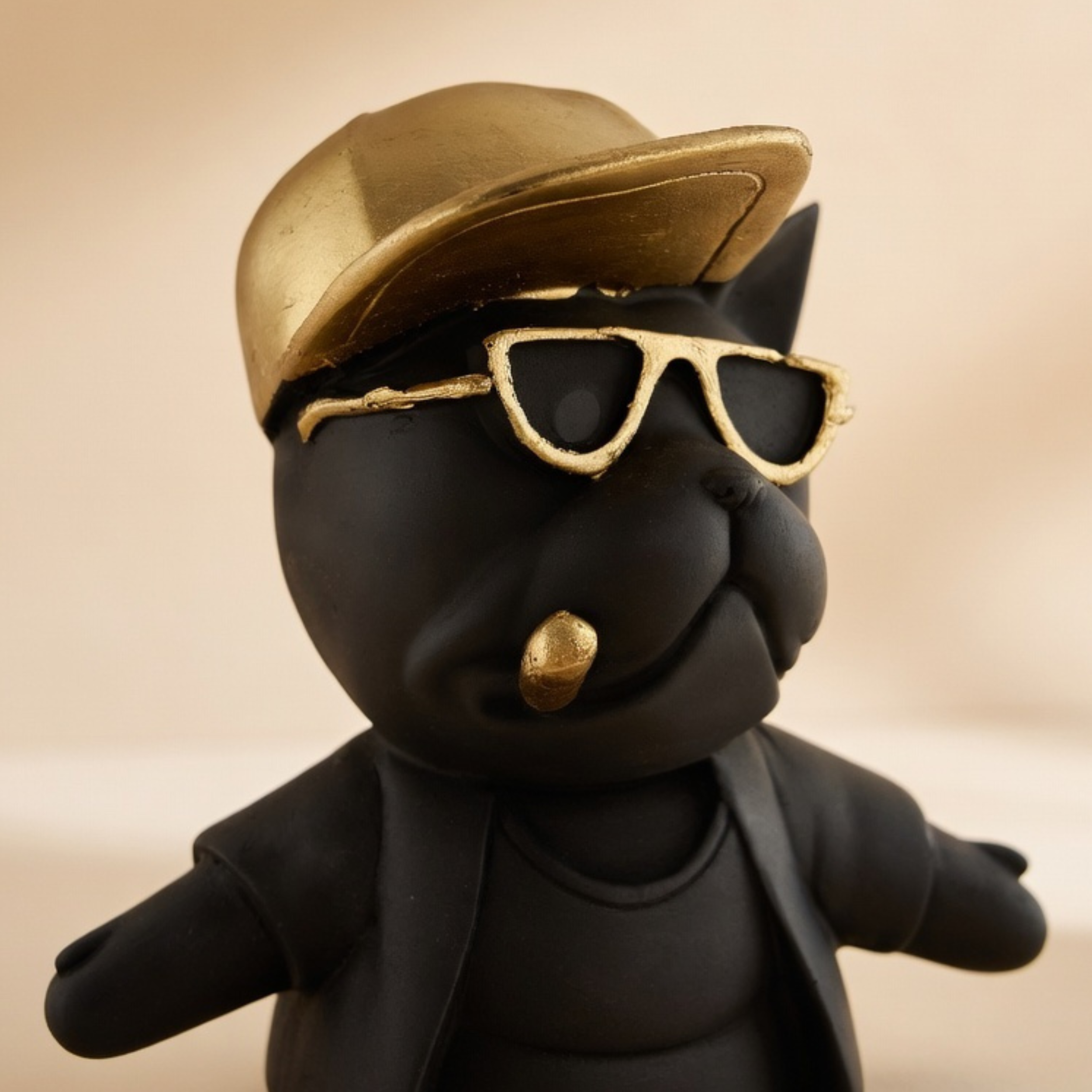 Cool Skateboarding Bulldog Figurine – Modern Resin Home Decor