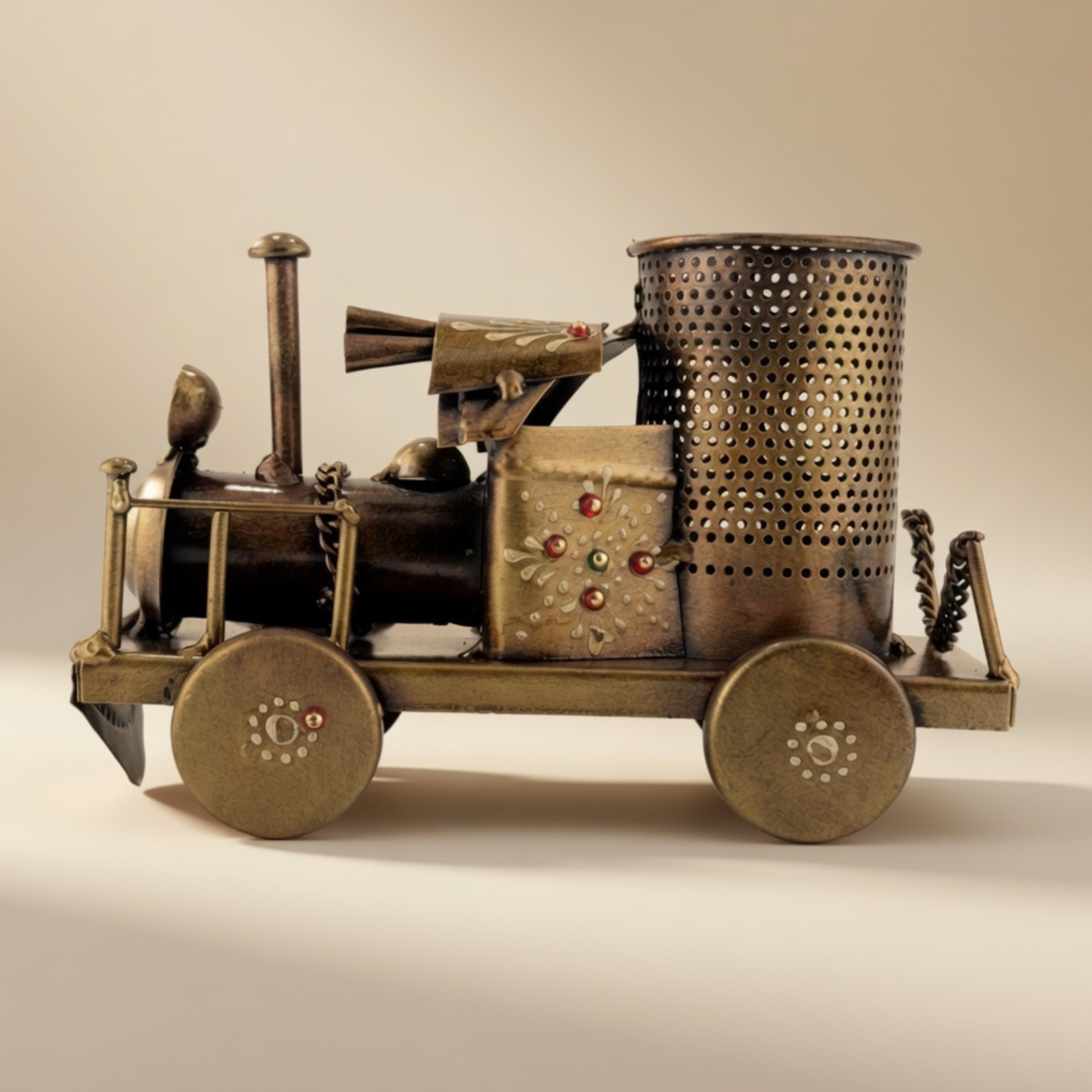 Creative Train Pen Holder – Perfect Desk Gift for Office �