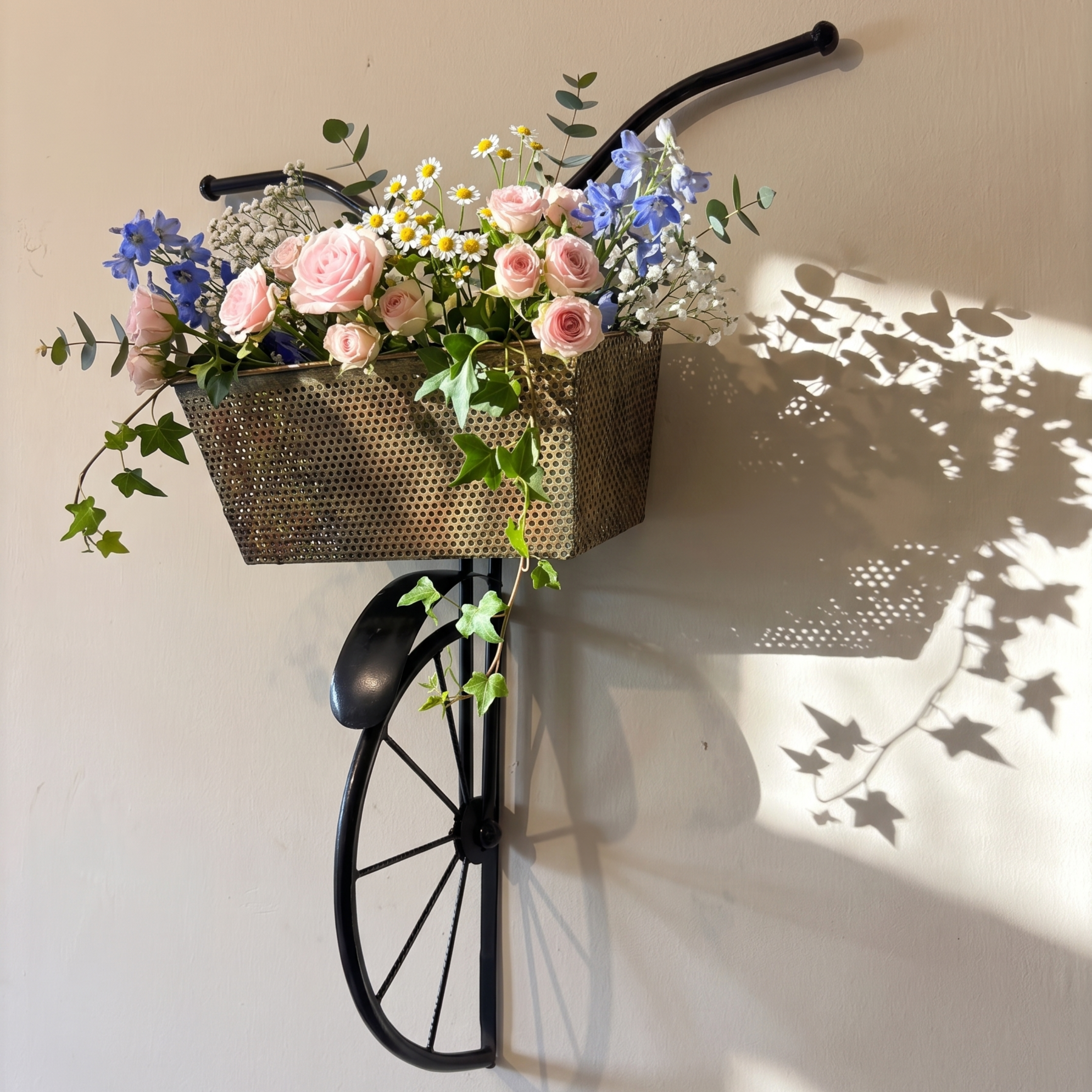 Handcrafted Vintage Cycle Wall Planter – Big Metal Bicycle Basket for Home & Balcony Decor | Gulabi Craft