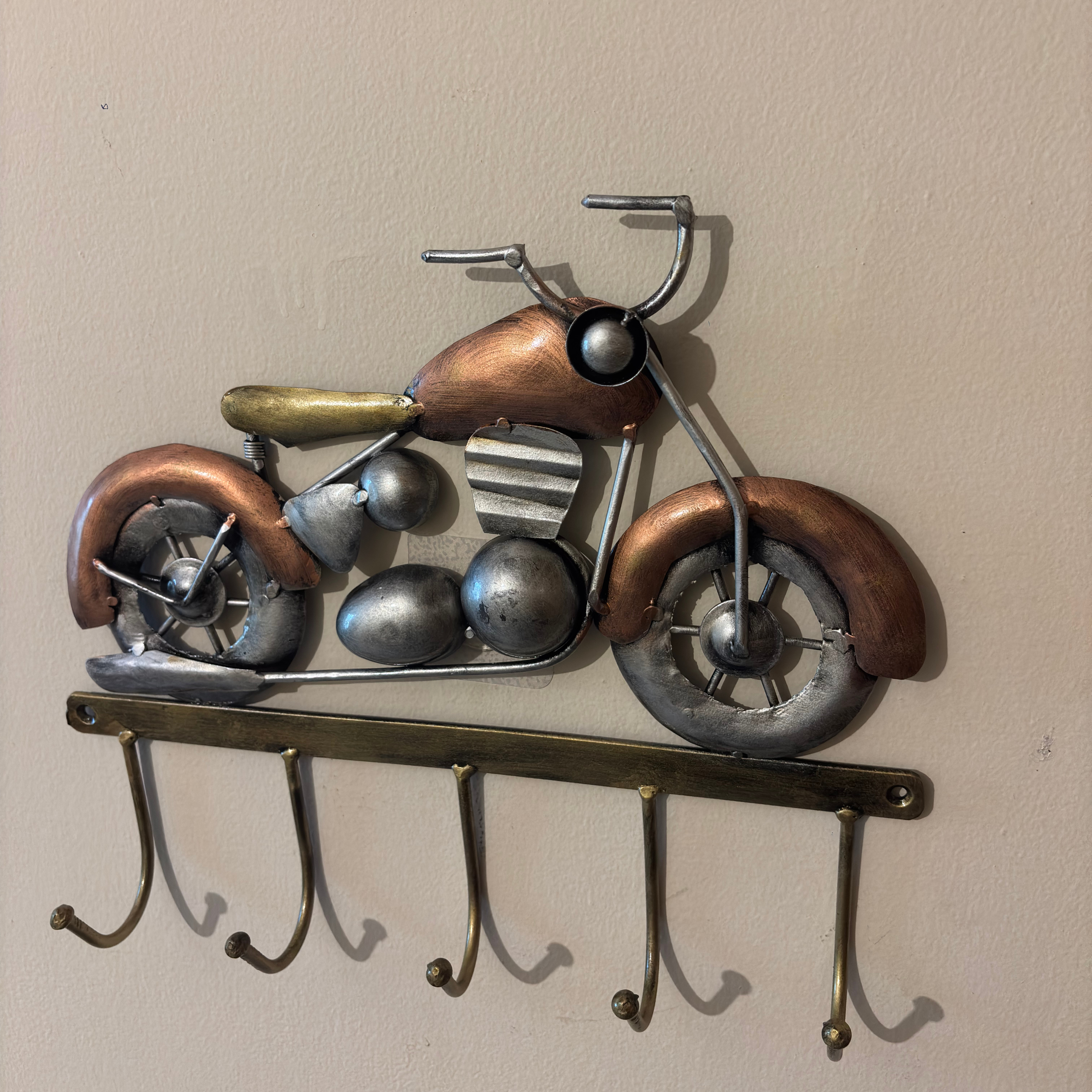 Handcrafted Vintage Bike Key Holder – Rustic Metal Motorcycle Wall Hook for Home Decor & Gifting | Gulabi Craft