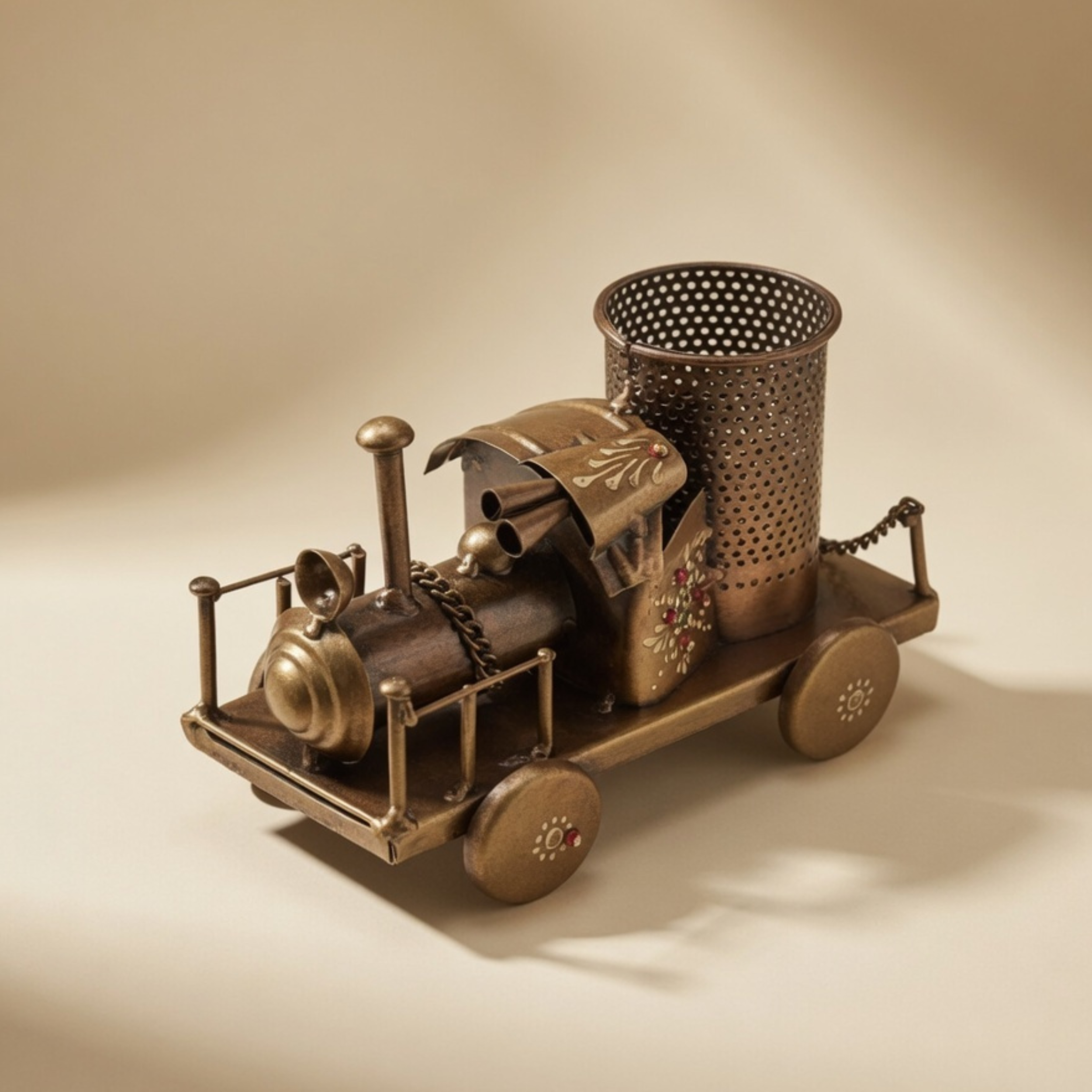Creative Train Pen Holder – Perfect Desk Gift for Office �