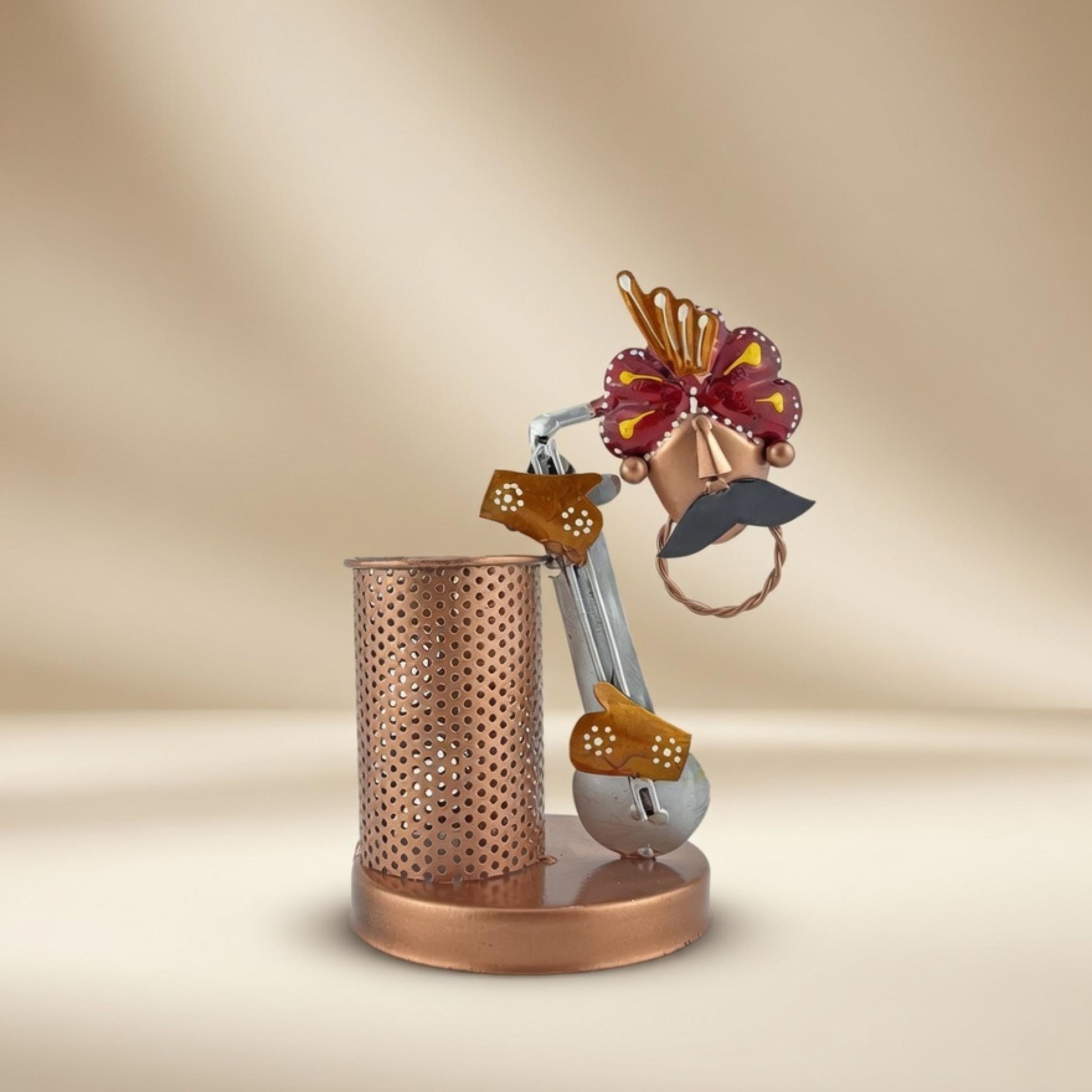 Handmade Metal Pen Stand – Musician Desk Organizer | Decorative Office Decor