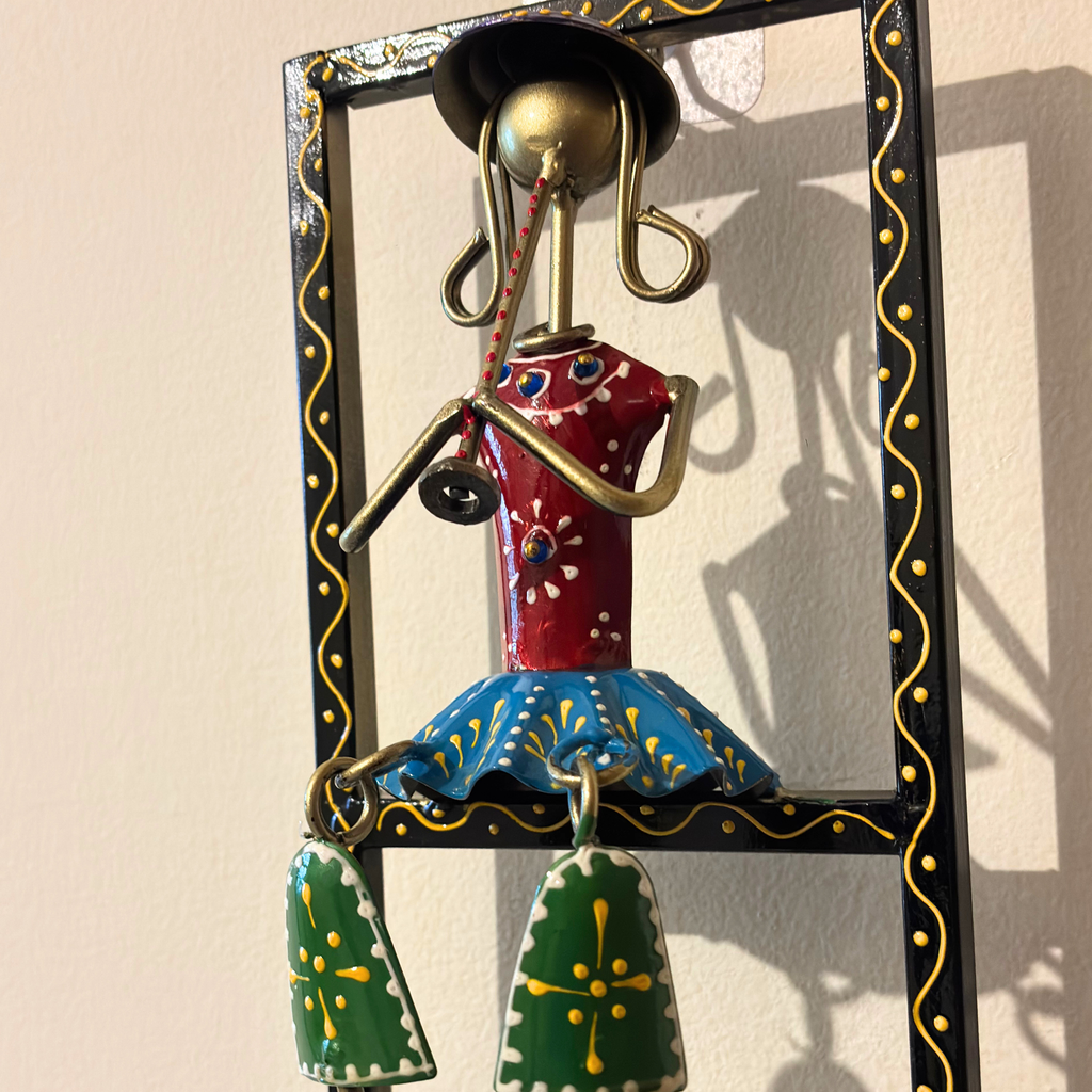 Handcrafted Rajasthani Musician Jhula Frame – Colorful Metal Wall Art Decor for Living Room | Gulabi Craft