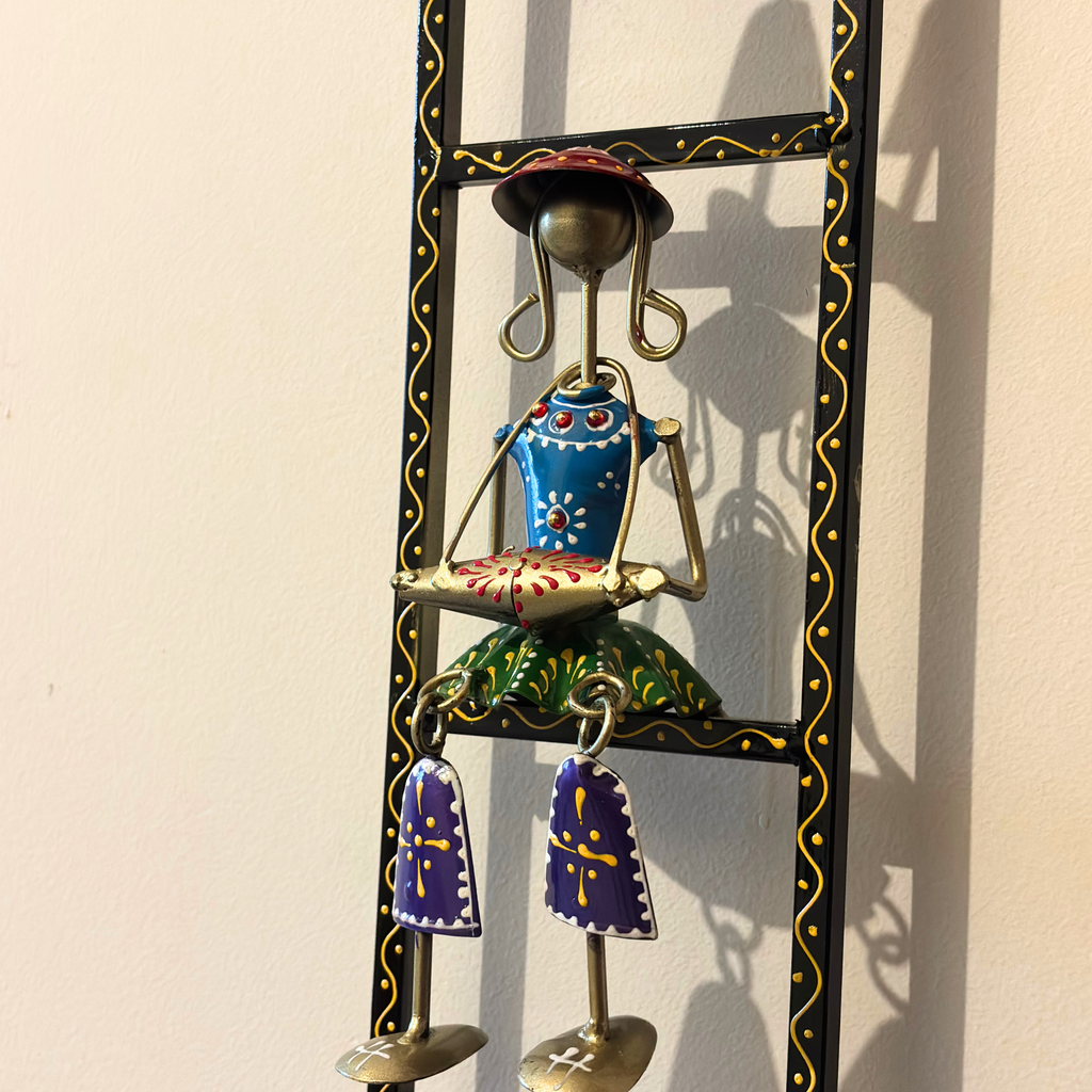 Handcrafted Rajasthani Musician Jhula Frame – Colorful Metal Wall Art Decor for Living Room | Gulabi Craft