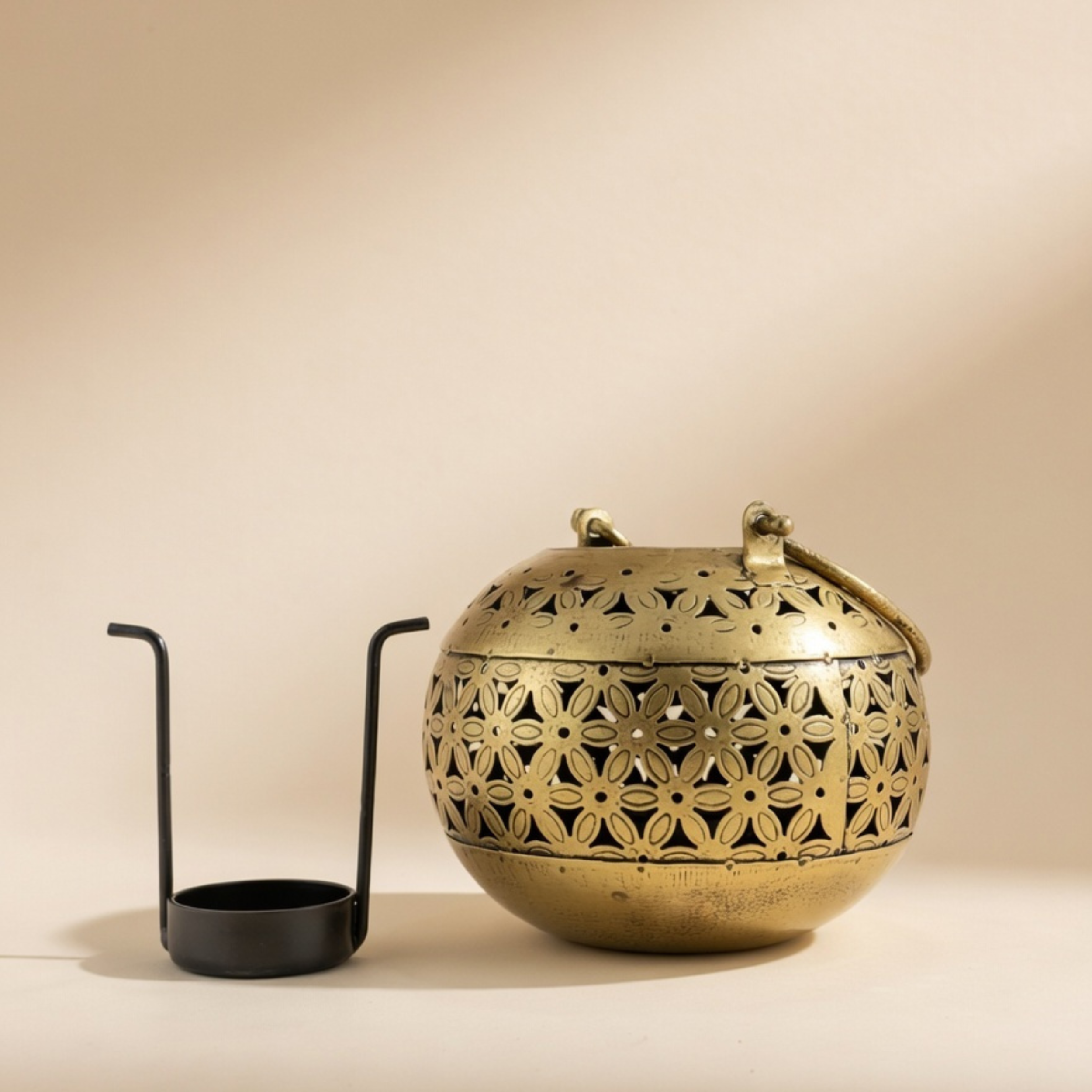 Handcrafted Candle Lotta Lantern – Vintage Metal Hanging Tea Light Holder Home Decor | Gulabi Craft