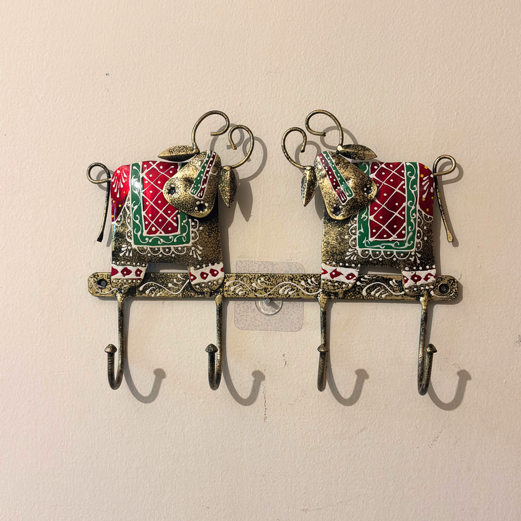 Gulabi Craft Handcrafted Twin Cow Key Holder – Antique Metal Wall Hook for Entryway Decor &amp; Gifting